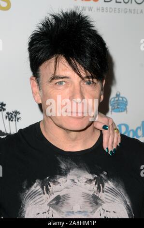 Hollywood, Ca. 8. November, 2019. Gary Numan auf der Pop-Up Art Show von Billy Morrison und Steve Stevens bei Ken ebnet Salon in West Hollywood, Kalifornien am 8. November 2019. Quelle: David Edwards/Medien Punch/Alamy leben Nachrichten Stockfoto