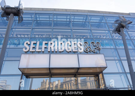 Eingang zu Selfridge's Department Store, Exchange Square, Manchester, Greater Manchester, England, Vereinigtes Königreich Stockfoto