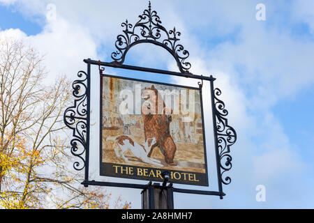 Die Bear Hotel Schild, Park Street, Woodstock, Oxfordshire, England, Vereinigtes Königreich Stockfoto