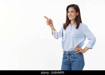 Bestimmt Geschäftsfrau motiviert fühlen zu gewinnen, Erfolg zu erzielen, die Hälfte stand, wandte sich auf der Suche gerne Links copyspace, siehe guter Deal, Business Stockfoto