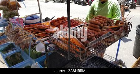 Die Sehenswürdigkeiten von fantastischen Street Food rund um Thailand Stockfoto