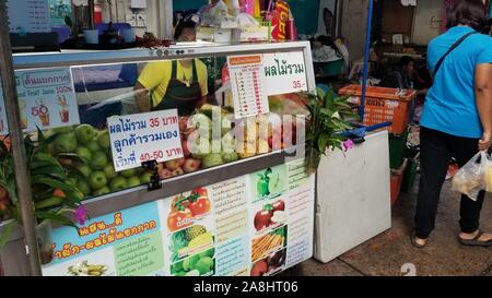 Die Sehenswürdigkeiten von fantastischen Street Food rund um Thailand Stockfoto