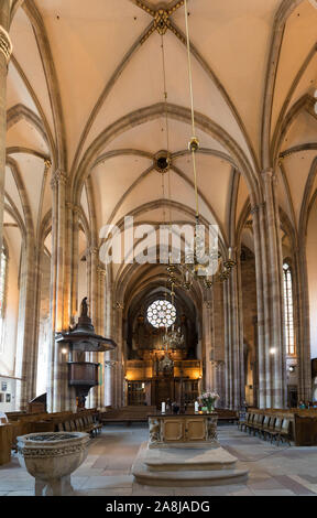 Straßburg, Paris/Frankreich - 10. August 2019: Innenansicht der St. Thomas Kirche in Straßburg Stockfoto