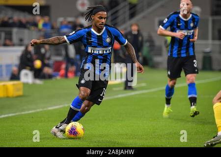 Verona, Italien. 9 Nov, 2019. Valentino Lazaro von FC Internazionale während der Serie A-Spiel zwischen Inter Mailand und Hellas Verona im Stadio San Siro, Mailand, Italien am 9. November 2019. Foto: Mattia Ozbot. Credit: UK Sport Pics Ltd/Alamy leben Nachrichten Stockfoto