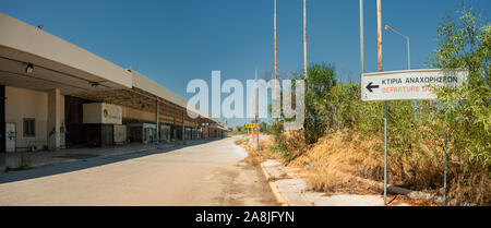 Eindrücke von der alten Ellinikon Flughafen Athen, im Jahr 2001 aufgegeben, nachdem die neuen internationalen Flughafen Athen Eleftherios Venizelos (ATH) für geöffnet Stockfoto