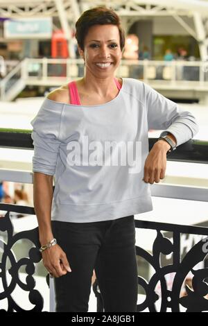 Dame Kelly Holmes. B: Sitz, Business Design Centre, Islington, London. Großbritannien Stockfoto