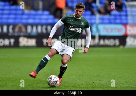 Bolton, Großbritannien. 09 Nov, 2019. BOLTON, ENGLAND - November 9th Plymouth Joe Edwards in Aktion während der FA Cup Match zwischen Bolton Wanderers und Plymouth Argyle im Reebok Stadium, Bolton am Samstag, den 9. November 2019. (Credit: Eddie Garvey | MI Nachrichten) das Fotografieren dürfen nur für Zeitung und/oder Zeitschrift redaktionelle Zwecke verwendet werden, eine Lizenz für die gewerbliche Nutzung Kreditkarte erforderlich: MI Nachrichten & Sport/Alamy leben Nachrichten Stockfoto