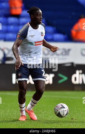 Bolton, Großbritannien. 09 Nov, 2019. BOLTON, ENGLAND - November 9th Bolton Josh Emmanuel in Aktion während der FA Cup Match zwischen Bolton Wanderers und Plymouth Argyle im Reebok Stadium, Bolton am Samstag, den 9. November 2019. (Credit: Eddie Garvey | MI Nachrichten) das Fotografieren dürfen nur für Zeitung und/oder Zeitschrift redaktionelle Zwecke verwendet werden, eine Lizenz für die gewerbliche Nutzung Kreditkarte erforderlich: MI Nachrichten & Sport/Alamy leben Nachrichten Stockfoto