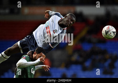 Bolton, Großbritannien. 09 Nov, 2019. BOLTON, ENGLAND - November 9th Bolton Yoan Zouma in Aktion während der FA Cup Match zwischen Bolton Wanderers und Plymouth Argyle im Reebok Stadium, Bolton am Samstag, den 9. November 2019. (Credit: Eddie Garvey | MI Nachrichten) das Fotografieren dürfen nur für Zeitung und/oder Zeitschrift redaktionelle Zwecke verwendet werden, eine Lizenz für die gewerbliche Nutzung Kreditkarte erforderlich: MI Nachrichten & Sport/Alamy leben Nachrichten Stockfoto