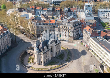 Lille, Porte de Paris, Blick vom Belg des Rathauses Stockfoto