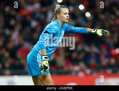 London, Großbritannien. 09 Nov, 2019. LONDON, ENGLAND. 09. NOVEMBER: Merle Frohms von Deutschland während der Women's International freundlich zwischen England und Deutschland Frauen im Wembley Stadion in London, England am 09 November, 2019 Credit: Aktion Foto Sport/Alamy leben Nachrichten Stockfoto