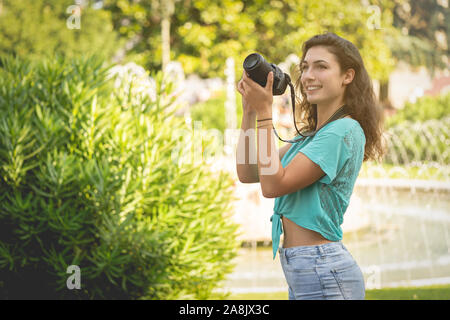 Gerne schöne sexy Frau in BH und Tanga Unterwäsche Dessous