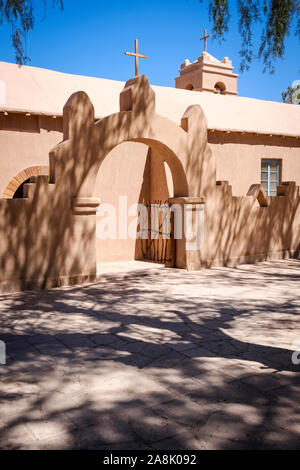 Alte adobe Kirche von San Pedro de Atacama, Chile Stockfoto