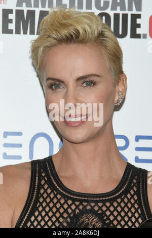 Charlize Theron auf der 33 American Cinematheque Award Präsentation Ehren Charlize Theron im Beverly Hilton in Beverly Hills, CA am Freitag, 8. November 2019. Foto von PRPP/PictureLux Stockfoto