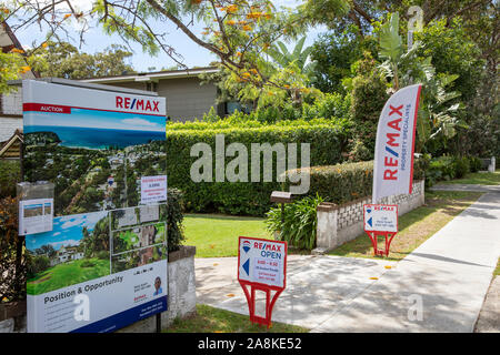 Sydney home durch Immobilienmakler für Verkauf durch Versteigerung vermarktet werden, Avalon Beach, Australien Stockfoto