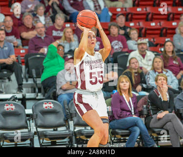 Starkville, MS, USA. 09 Nov, 2019. Mississippi State vorwärts, Chloe Bibby (55), nimmt einen Schuß während Basketball der NCAA Frauen Spiel zwischen der Universität von Southern Mississippi Steinadler und der Mississippi State Bulldogs am Humphrey Kolosseum in Starkville, MS. Kevin Langley/Sport Süd Media/CSM/Alamy leben Nachrichten Stockfoto