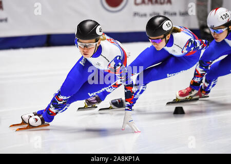 Montreal, Quebec. 09 Nov, 2019. Ekaterina Konstantinova (RUS) führt im Rennen während der ISU World Cup II auf der Maurice-Richard-Arena in Montreal, Quebec. David Kirouac/CSM/Alamy leben Nachrichten Stockfoto