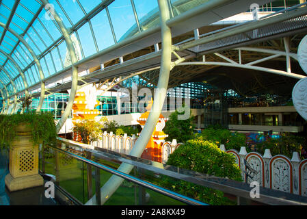 Denpasar, Indonesien - September 2, 2019: Der internationale Flughafen Ngurah Rai in Bali. Stockfoto