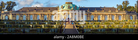 Potsdam, Germany-October 2017: Schloss Sanssouci in Potsdam, Park im Herbst Landschaft Stockfoto