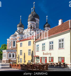 Tallinn in Estland, bunte Häuser in der mittelalterlichen Stadt, typische Gebäude Stockfoto