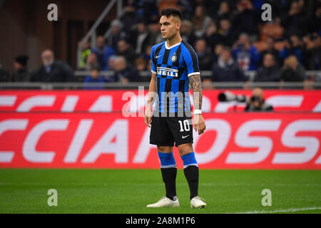 Mailand, Italien. 09 Nov, 2019. Lautaro Martinez von FC Internazionale während der Serie A-Spiel zwischen Inter Mailand und Hellas Verona im Stadio San Siro, Mailand, Italien am 9. November 2019. Foto: Mattia Ozbot. Credit: UK Sport Pics Ltd/Alamy leben Nachrichten Stockfoto