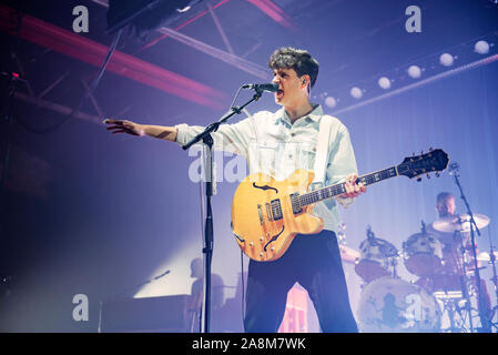 Manchester, Großbritannien. 09. November 2019. Ezra Koenig, Chris Baio und Christopher Tomson der Band Vampire Wochenende durchführen, die 2. von 2 ausverkaufte Shows in Manchester, O2 Victoria Warehouse auf ihren "Vater der Braut" UK Tour Manchester 2019-11-09. Credit: Gary Mather/Alamy leben Nachrichten Stockfoto