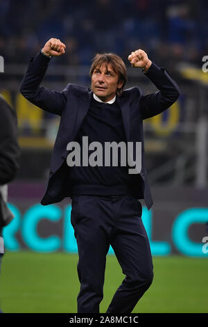 Mailand, Italien. 09 Nov, 2019. Trainer Antonio Conte Manager des FC Internazionale während der Serie A-Spiel zwischen Inter Mailand und Hellas Verona im Stadio San Siro, Mailand, Italien am 9. November 2019. Foto: Mattia Ozbot. Credit: UK Sport Pics Ltd/Alamy leben Nachrichten Stockfoto