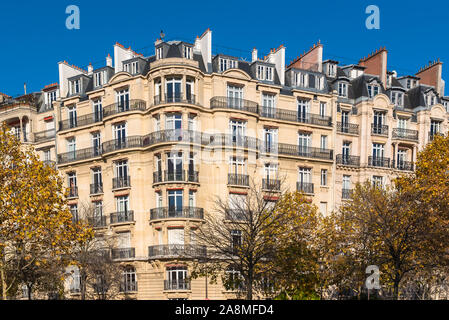 Paris, attraktive Haussmann-Gebäude in einer schicken Gegend der Hauptstadt, Panorama Stockfoto