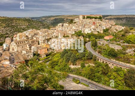 Blick auf die Stadt, Ragusa, Sizilien, Italien Stockfoto