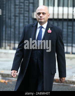 Schatzkanzler Sajid Javid in Downing Street für die Erinnerung Sonntag Service am Ehrenmal Gedenkstätte in Whitehall, London. Stockfoto