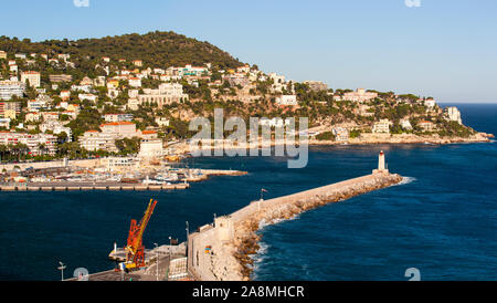 Hafen von Nizza und Boat Harbour, Cote d'Azur, Französische Riviera Stockfoto