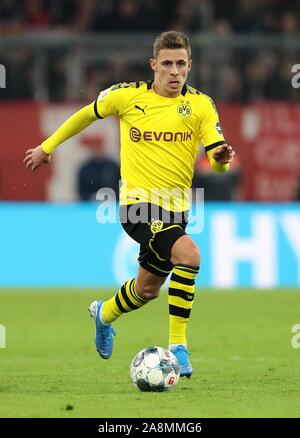 München, Deutschland. 09 Nov, 2019. firo: 09.11.2019, Fußball, 1.Bundesliga, Saison 2019/2020, FC Bayern München - Borussia Dortmund 4:0, Thorgan Gefahr, Borussia Dortmund, Borussia, BVB, Single Action, | Nutzung der weltweiten Kredit: dpa/Alamy leben Nachrichten Stockfoto