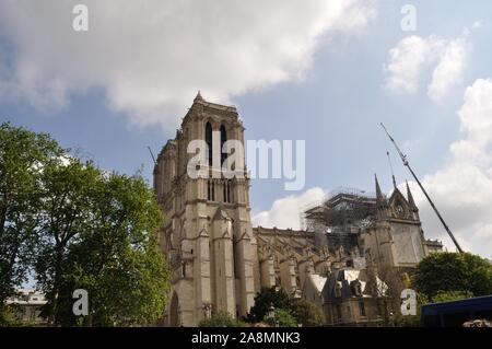 Denkmal von Paris, Notre Dame im Wiederaufbau Stockfoto