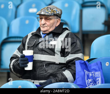 9. November 2019, Hillsborough, Sheffield, England; Sky Bet Meisterschaft, Sheffield Mittwoch v Swansea City: Sheffield Mittwoch Supporter. Credit: Dean Williams/News Bilder Stockfoto