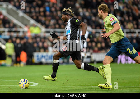 9. November 2019, St. James's Park, Newcastle, England; Premier League Newcastle United v Bournemouth: Allan Saint-Maximin (10) von Newcastle United in Aktion Quelle: Iam Brennen/News Bilder Stockfoto