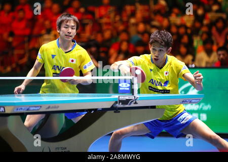 Tokyo Metropolitan Gymnasium, Tokio, Japan. 9 Nov, 2019. Koki Niwa & Kazuhiro Yoshimura (JPN), 9. NOVEMBER 2019 - Tischtennis: 2019 ITTF Team World Cup Men team Halbfinale zwischen Japan 0-3 China an der Tokyo Metropolitan Gymnasium, Tokio, Japan. Credit: Sho Tamura/LBA SPORT/Alamy leben Nachrichten Stockfoto