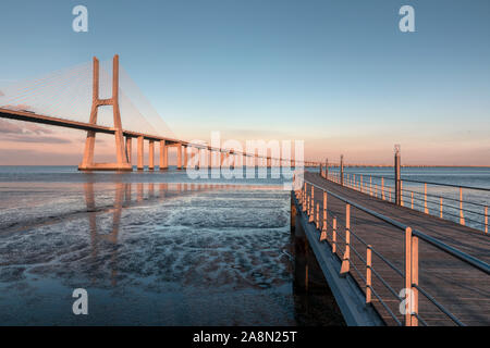 Vasco da Gama Bridge, Lissabon, Portugal, Europa Stockfoto