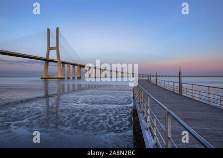 Vasco da Gama Bridge, Lissabon, Portugal, Europa Stockfoto