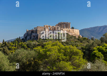Blick auf die Akropolis vom Pnyx Hügel, Athen, Griechenland Stockfoto