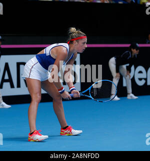 Perth, Australien. 10 Nov, 2019. 10. November 2019; RAC Arena, Perth, Western Australia, Australien; Fed Cup durch BNP Paribas Final Tennis, Australien im Vergleich zu Frankreich; Pauline Parmentier von Franceduring ihr Match gegen Ajla Tomljanovic von Australien redaktionelle Verwendung Credit: Aktion Plus Sport Bilder/Alamy leben Nachrichten Stockfoto