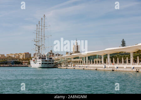 Kreuzfahrt 4 Mast Segelschiff Msy Wind Star, im Hafen von Malaga, Andalusien, Spanien günstig Stockfoto