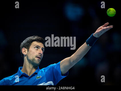 London, Großbritannien. 10 Nov, 2019. Novak DJOKOVIC (Serbien) während der NITTO ATP-Tennisturniers in London in der O2, London, England am 10. November 2019. Foto von Andy Rowland. Credit: PRiME Media Images/Alamy leben Nachrichten Stockfoto