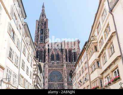 Straßburg, Paris/Frankreich - 10. August 2019: Blick auf die Kathedrale von Straßburg Stockfoto