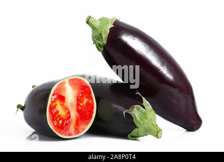 Seltsame ibrid Gemüse Auberginen - Tomate Stockfoto