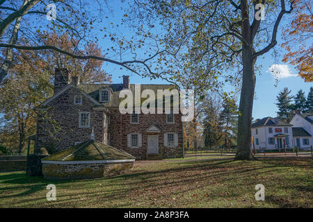 Washington Crossing, PA: Die aus dem 18. Jahrhundert McConkey's Ferry Inn, wo George Washington vor dem Delaware River Crossing im Dezember 1776 gewohnt. Stockfoto