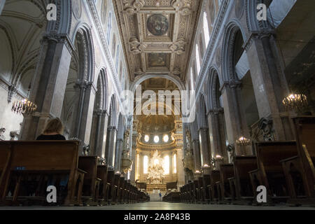 Das Innere der Kathedrale von Neapel Stockfoto