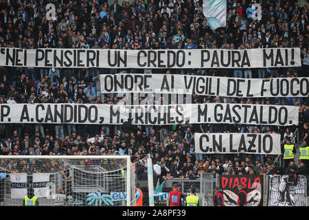 Rom, Italien. 10 Nov, 2019. Rom, Italien, 10. November 2019: Lazio Fans während der italienischen Serie A Fußball Spiel SS Lazio Rom und Lecce, im Olympiastadion in Rom am 10/11/2019 Credit: Unabhängige Fotoagentur/Alamy leben Nachrichten Stockfoto