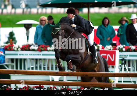 Kanada 1 Spruce Meadows 2001, KN-Grand Prix, Alison Firestone, USA reiten Poleander Stockfoto