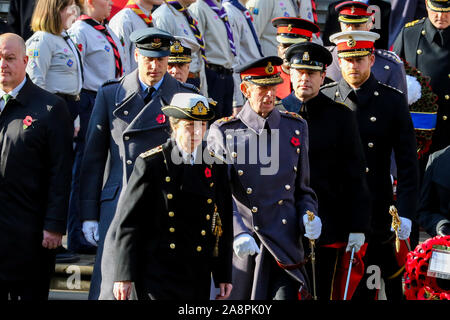 Anne, Princess Royal, Prinz William, Herzog von Cambridge, Prinz Andrew, Herzog von York und Prinz Harry, Herzog von Sussex nehmen an der jährlichen Erinnerung Sonntag Denkmal an der Kenotaph, in Whitehall, London. Stockfoto