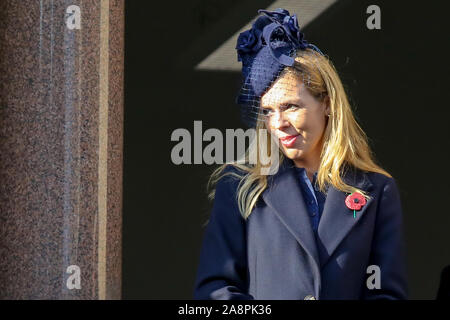Der britische Premierminister Boris Johnson's Partner Carrie Symonds nimmt an den jährlichen Erinnerung Sonntag Denkmal an der Kenotaph, in Whitehall, London. Stockfoto